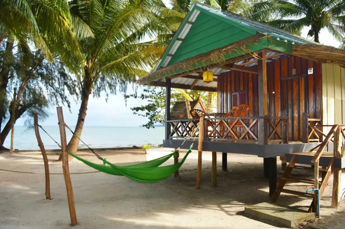 salacia palmbeach hostel koh rong