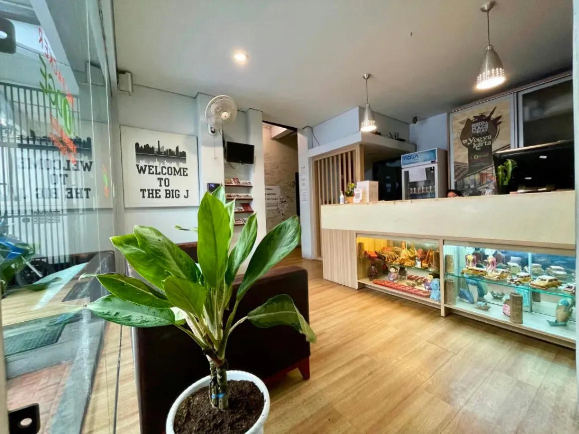 De gemeenschappelijke ruimte in de Packer Lodge, Jakarta, Indonesië.