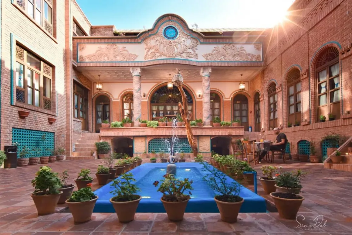 Razzaz Boutique Hotel