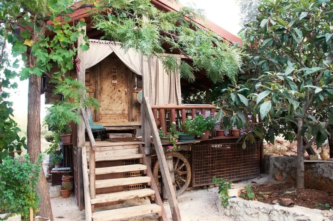 Seafront Rustic Treehouse Turkey