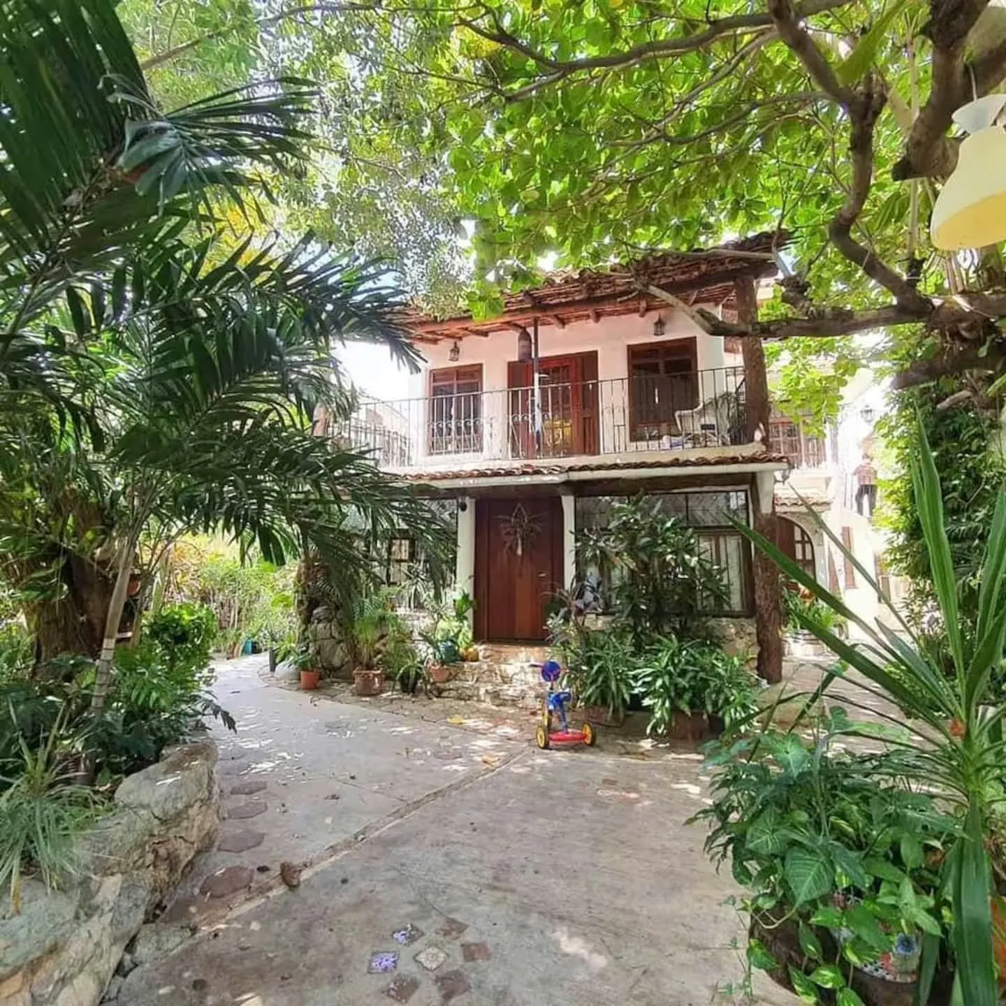 Tropical & Cozy Villa