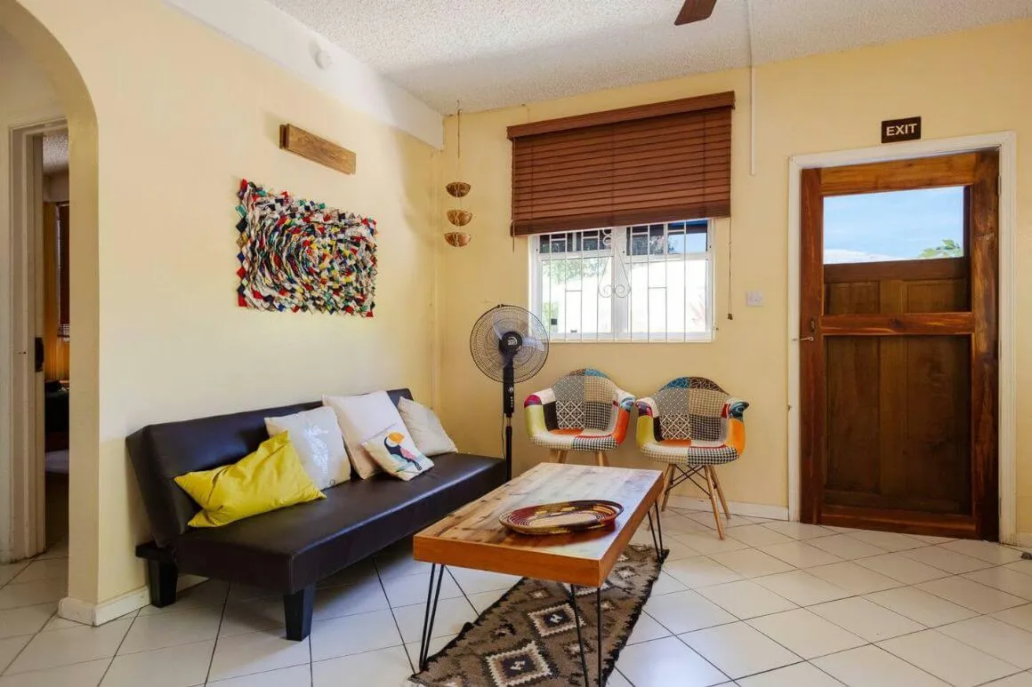 2-Bed Apartment with Shady Verandah