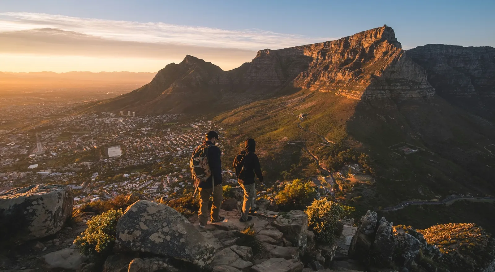 couple hiking safely while traveling cape town