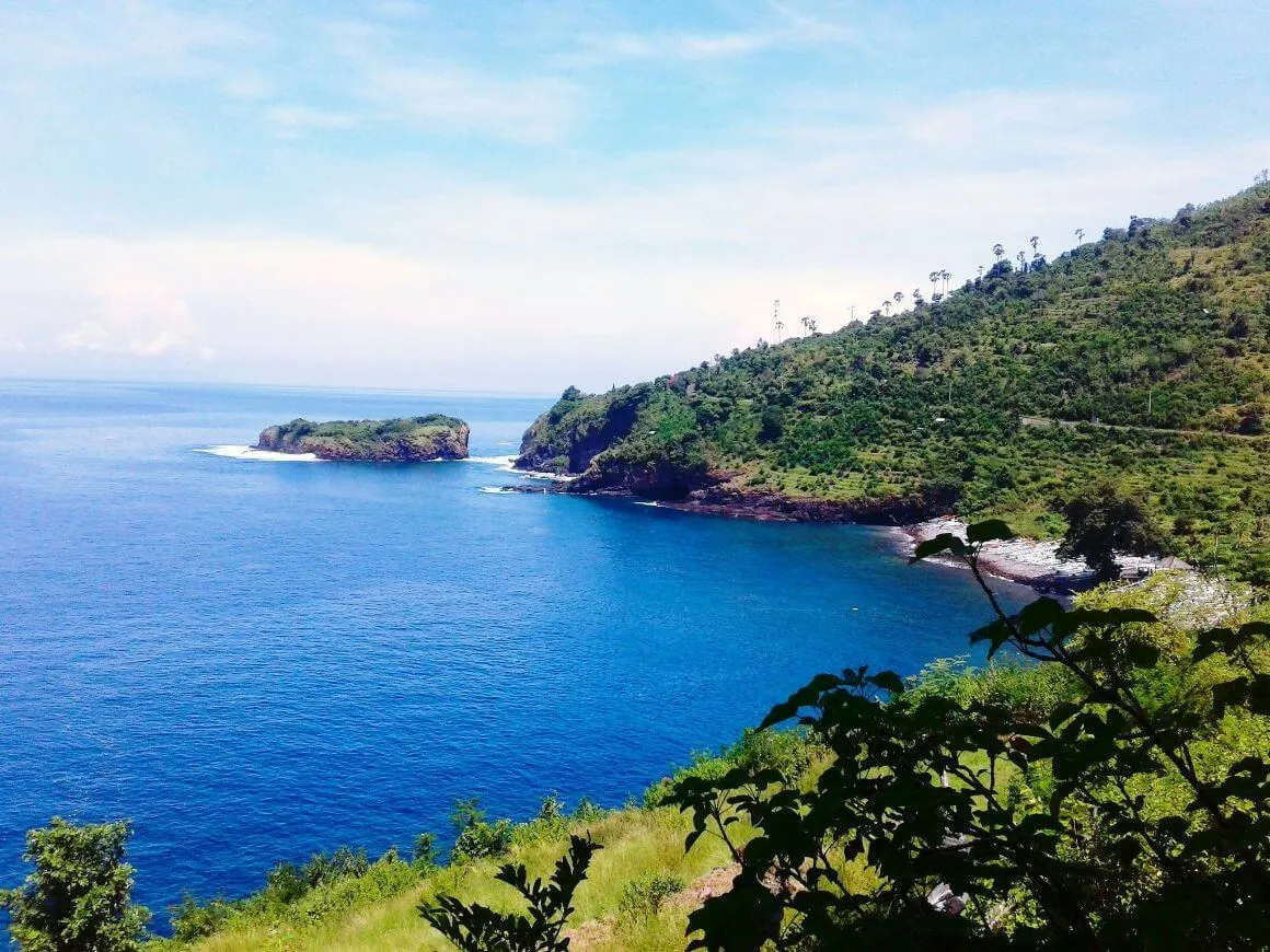 gili selang island near amed