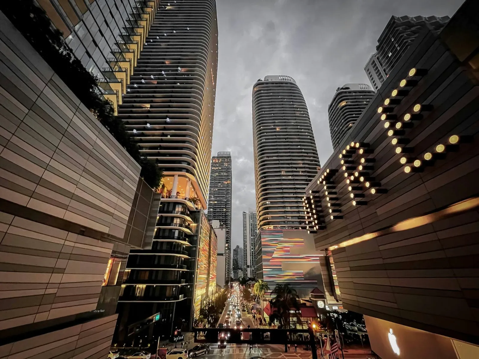 main brickell thoroughway at night