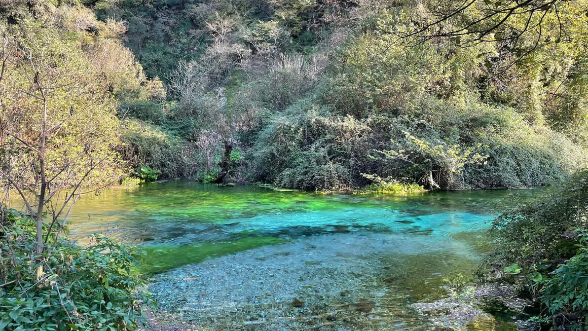 blue eye in sardana, albania