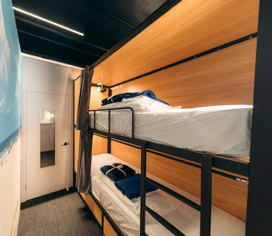 Capsuleaccom Hostel gold coast