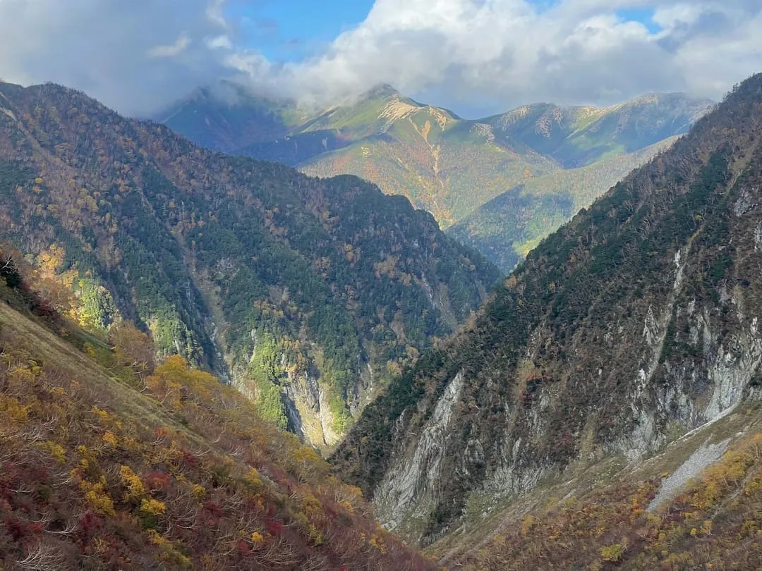 view at the top of the valley in karasawa cirque, japan