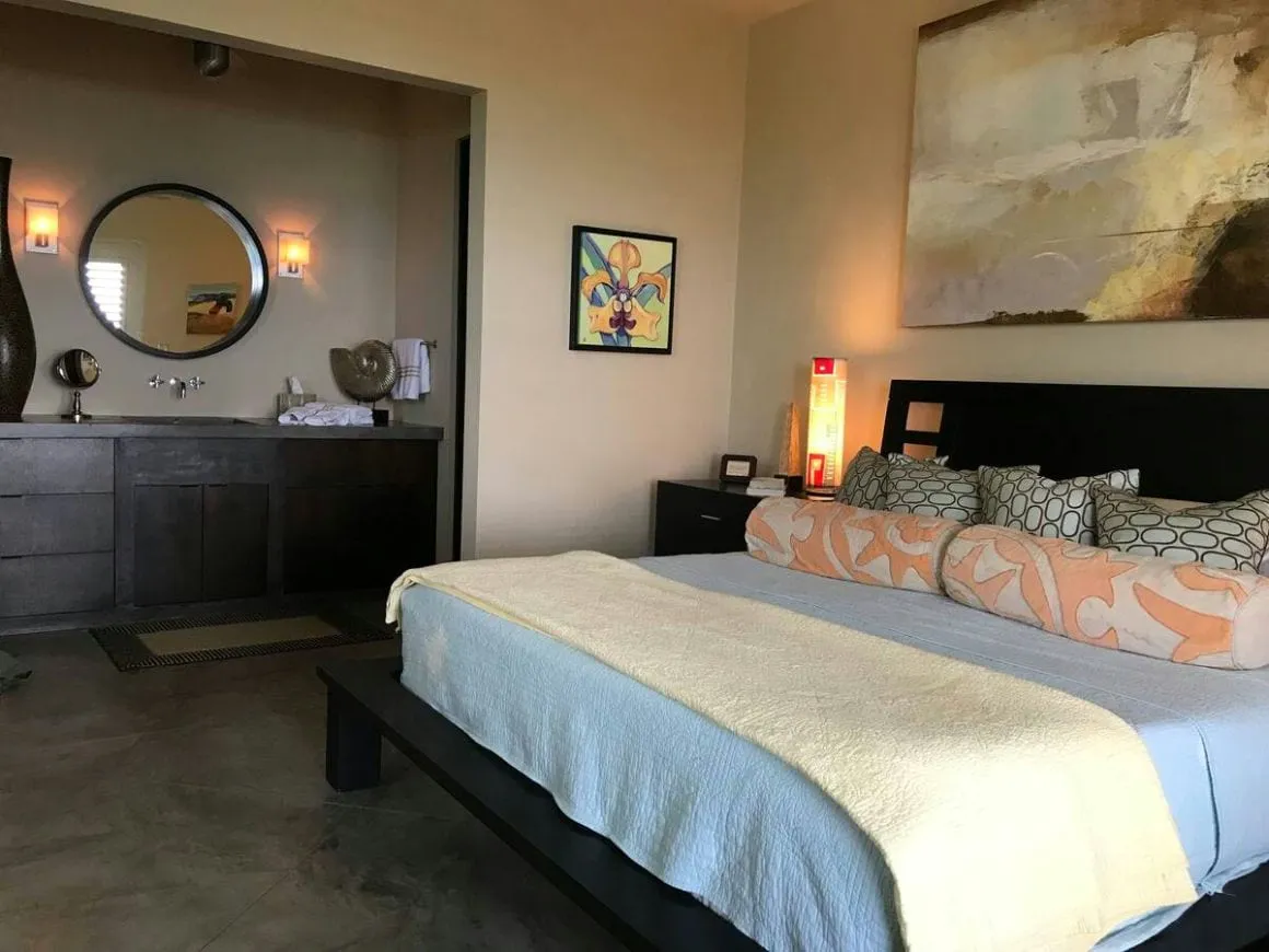 An entire villa for two people? Treat yourself!